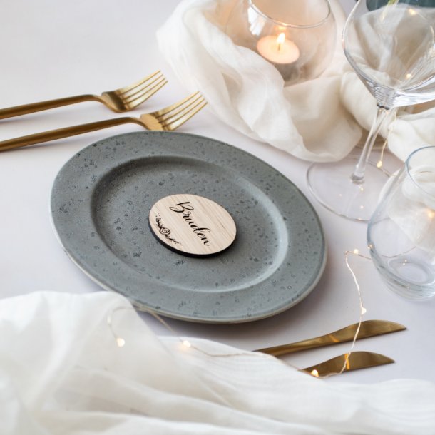 Rundt bordkort med rose